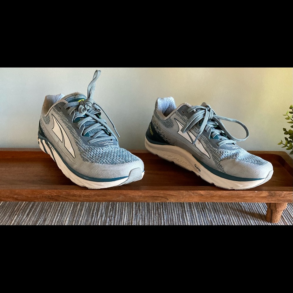 Altra Torin plush 4 gray blue size 8.5 women’s running shoe